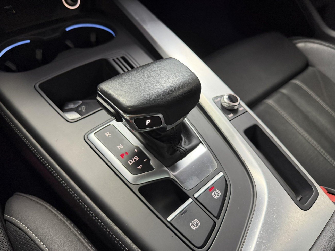 Audi A4L 40 TFSI 2023