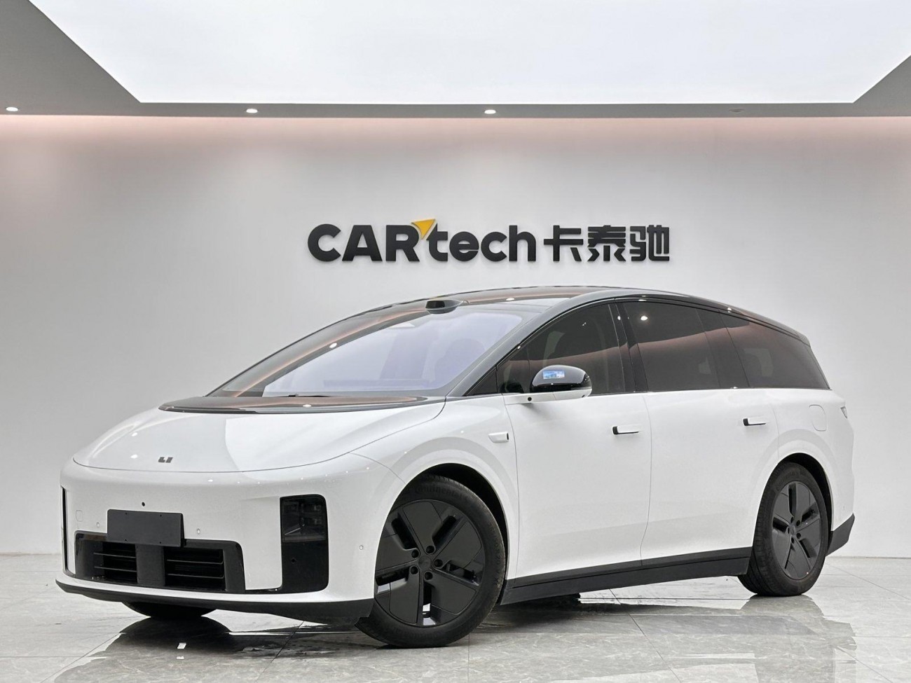 Li Auto i8 2025