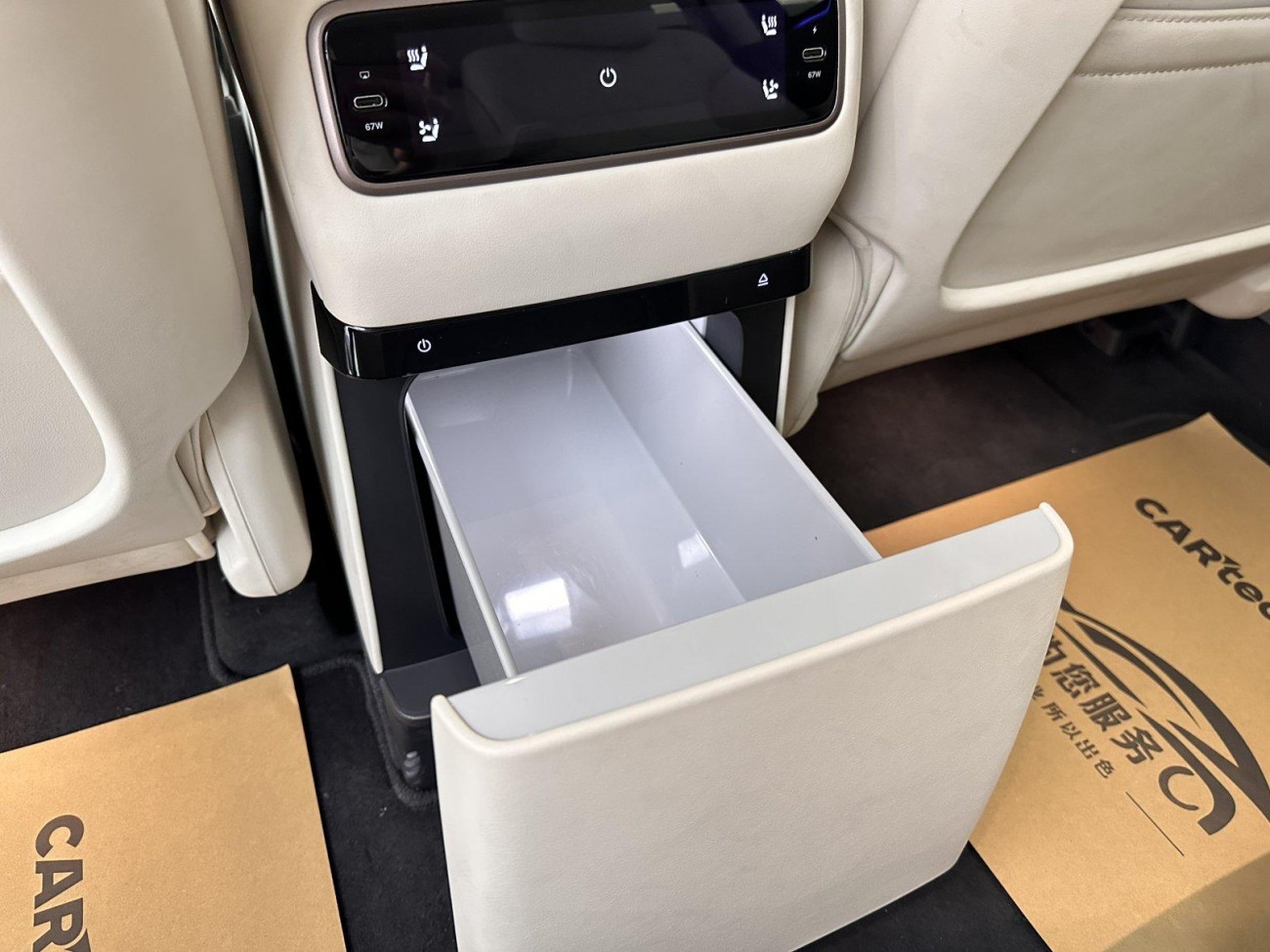 Li Auto i8 2025