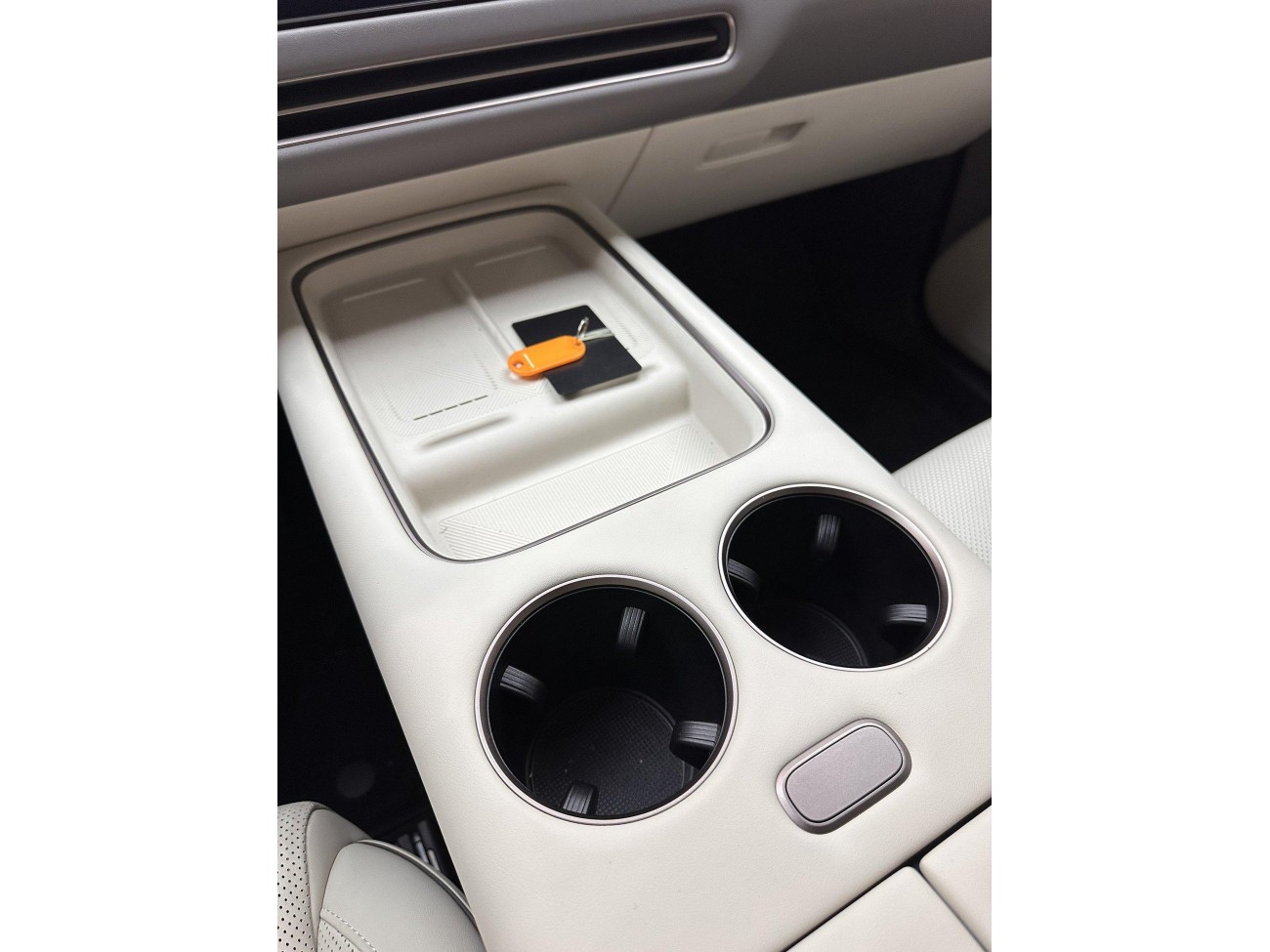 Li Auto i8 2025