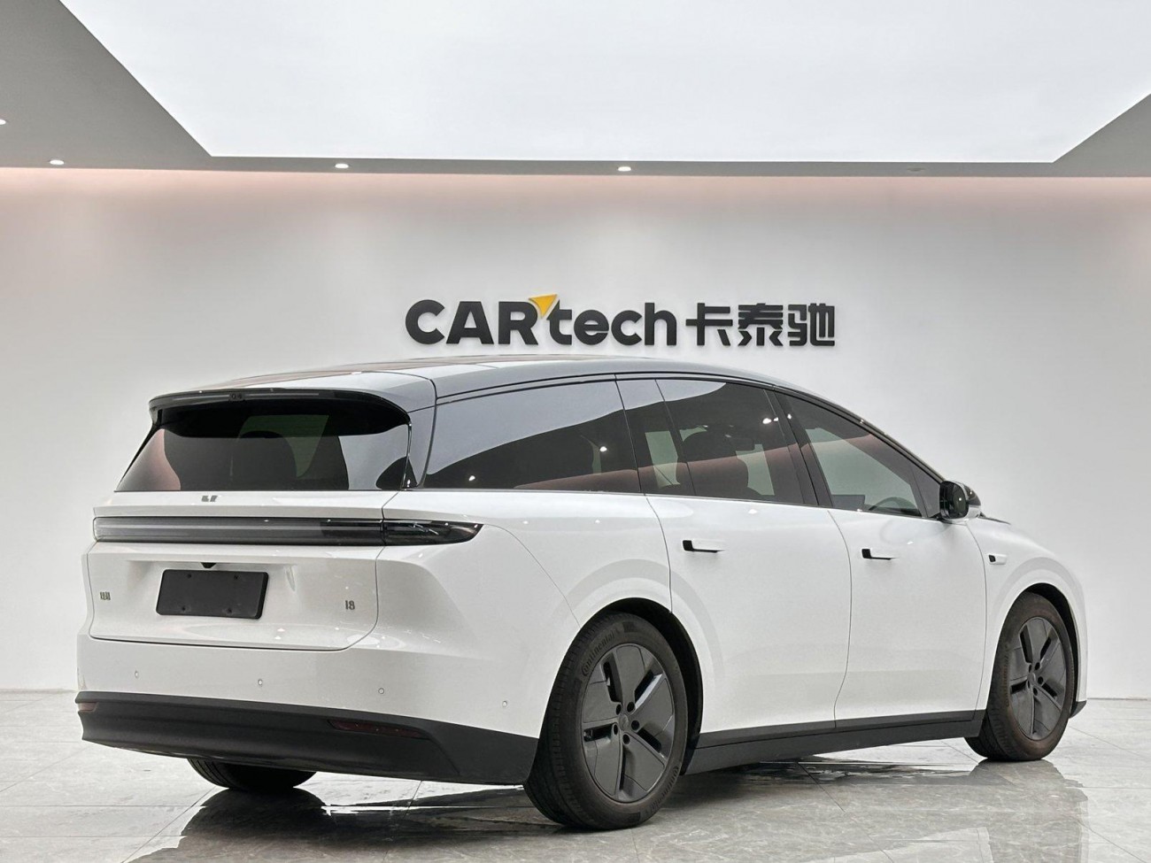 Li Auto i8 2025