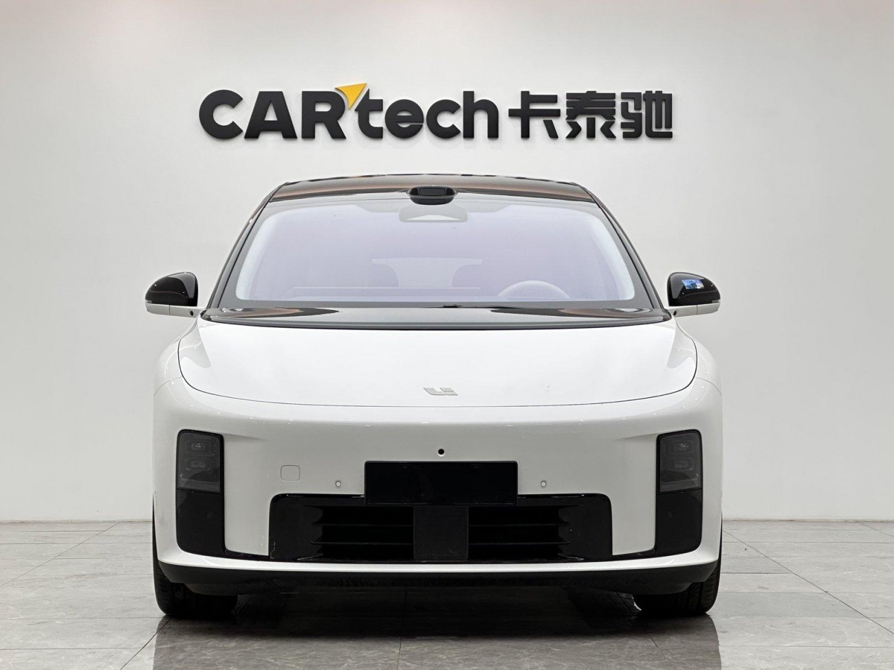 Li Auto i8 2025