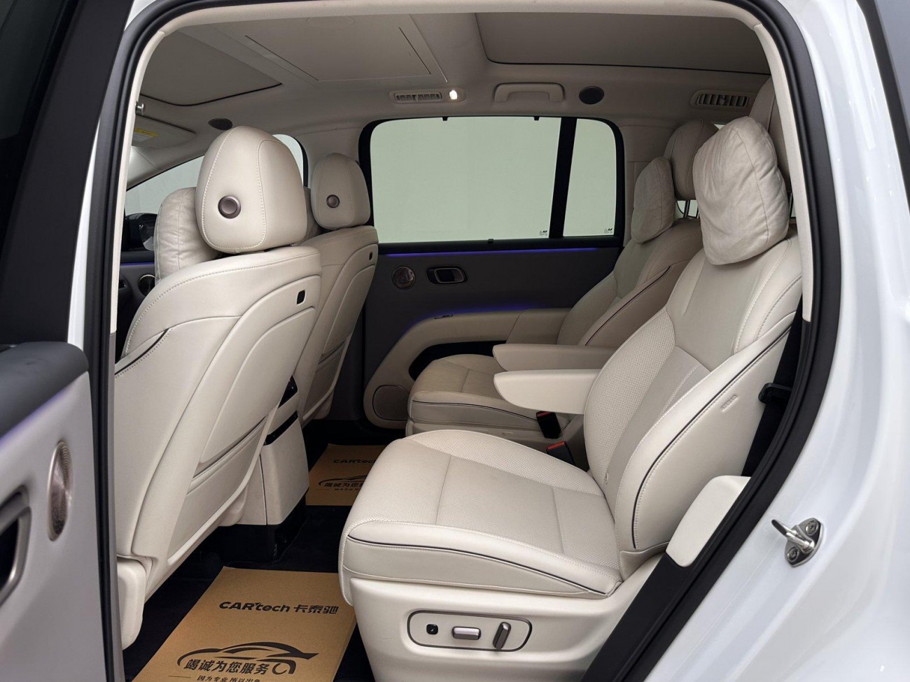 Li Auto i8 2025