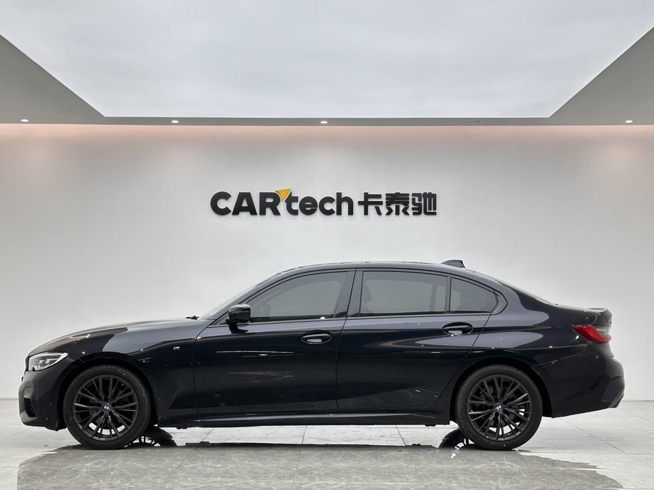 BMW 325Li 2021