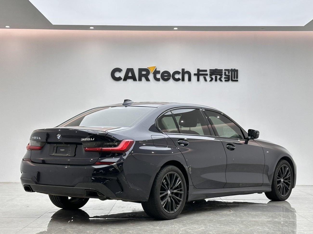 BMW 325Li 2021