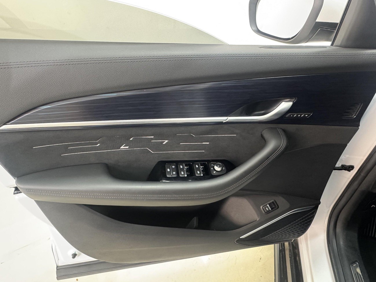 Geely Xingyue L 2024