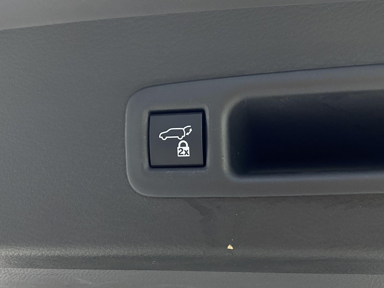 Toyota Granvia 2024
