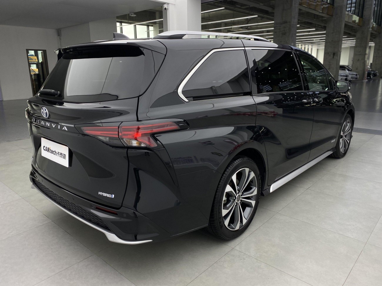 Toyota Granvia 2024