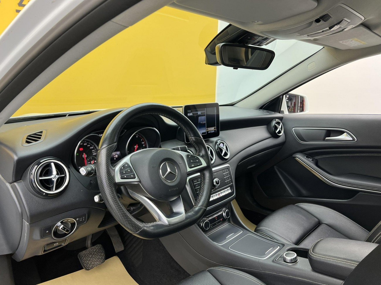 Mercedes-Benz GLA 200 2019