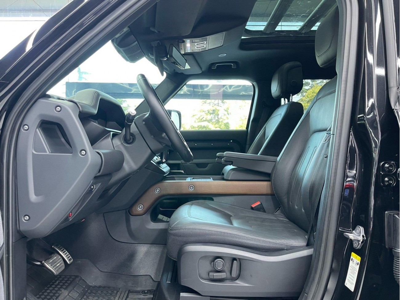 Land Rover Defender 2021