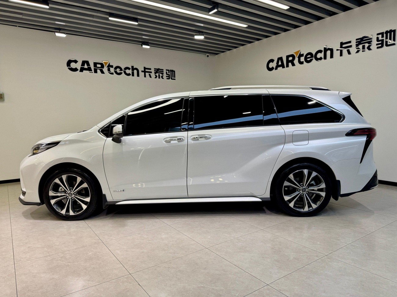 Toyota Granvia 2024