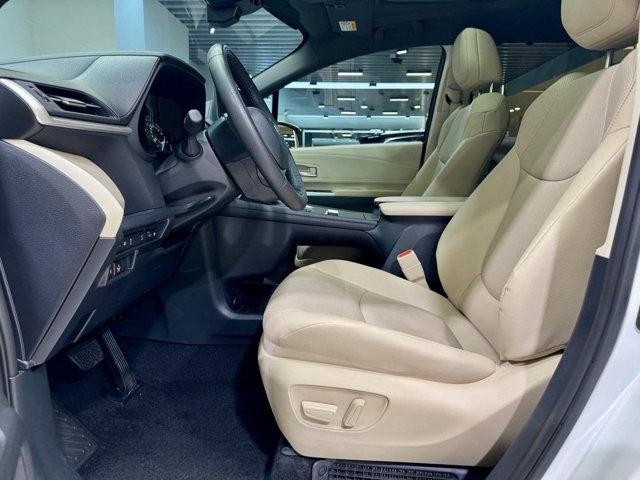 Toyota Granvia 2024