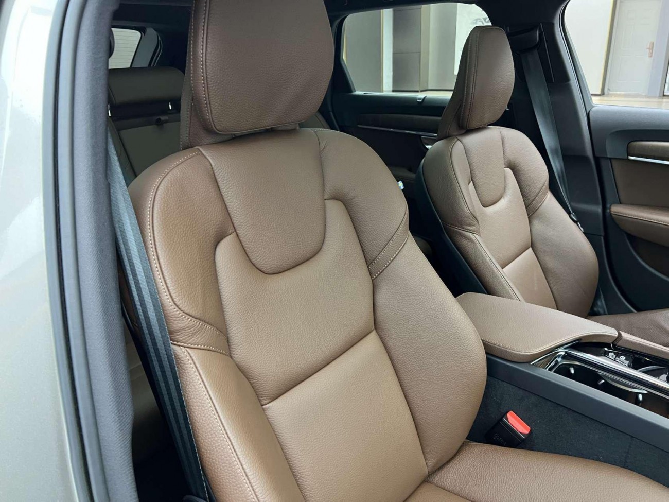 Volvo V90 2023