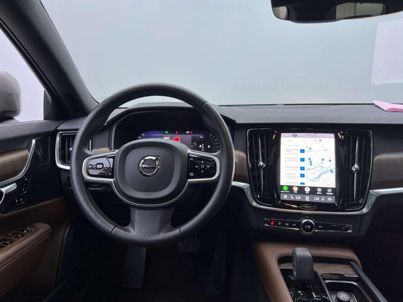 Volvo V90 2023