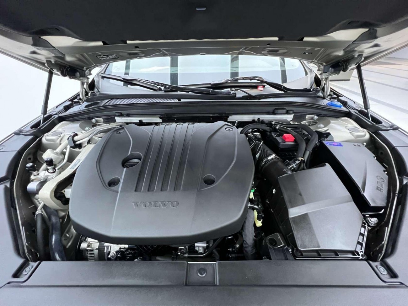 Volvo V90 2023