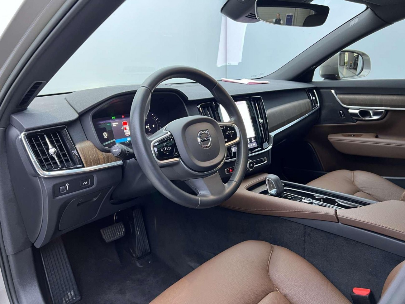 Volvo V90 2023