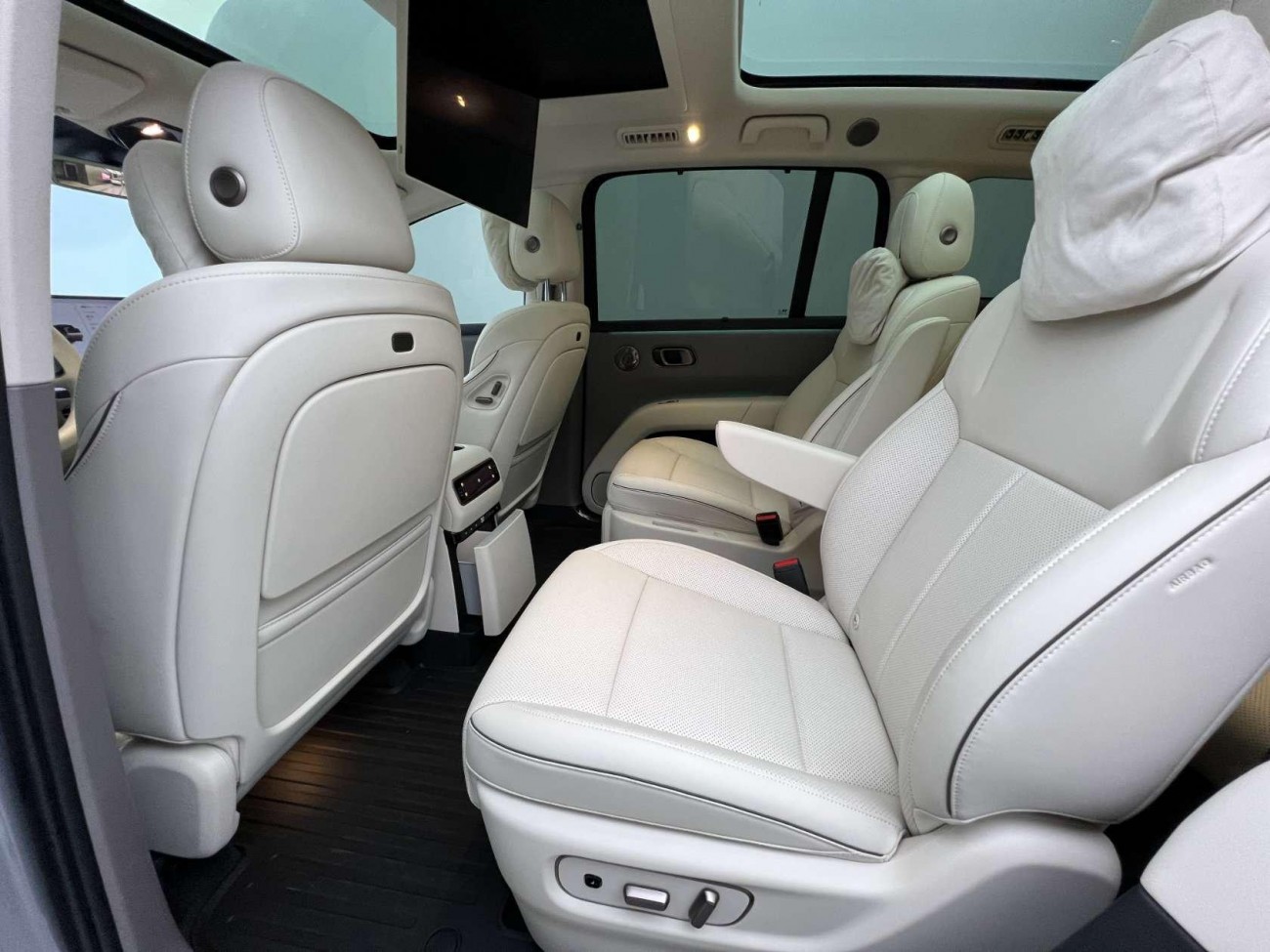 Li Auto i8 2025
