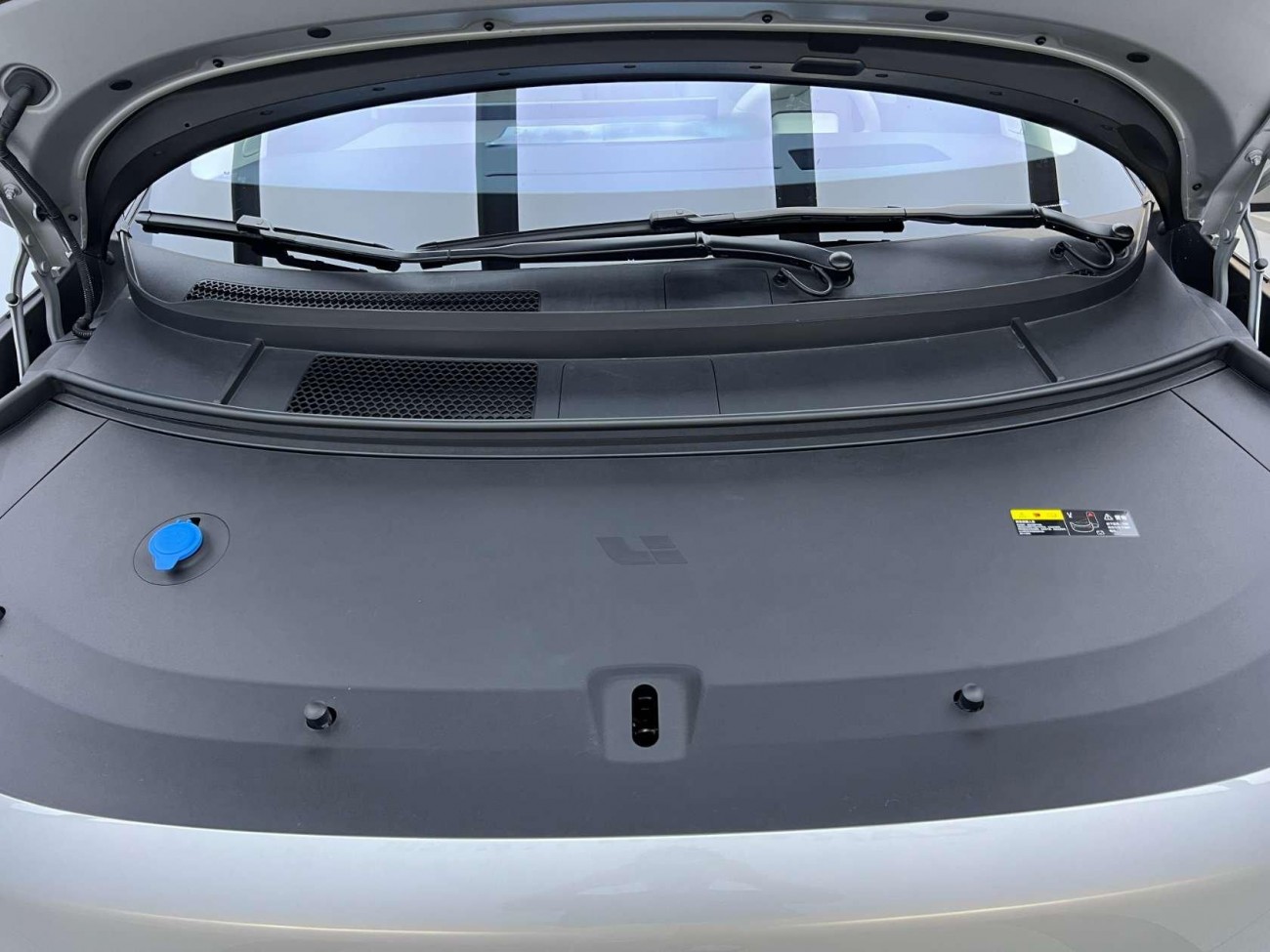 Li Auto i8 2025
