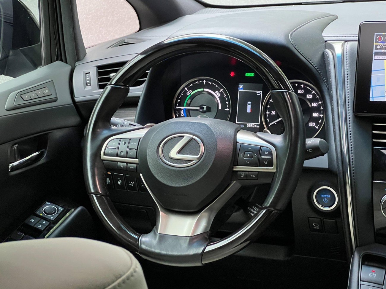 Lexus LM 300h 2022