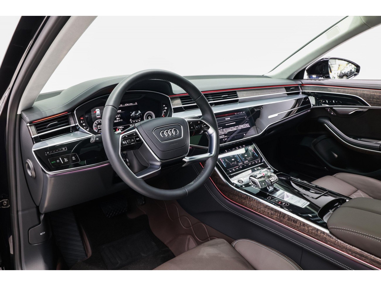 Audi A8L 55 TFSI 2025