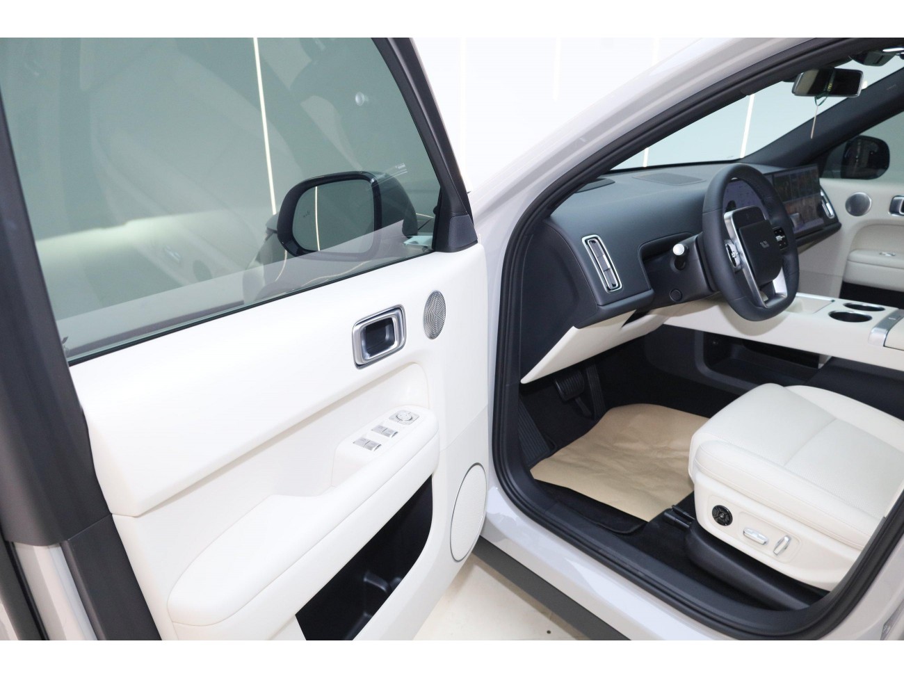 Li Auto L6 2024