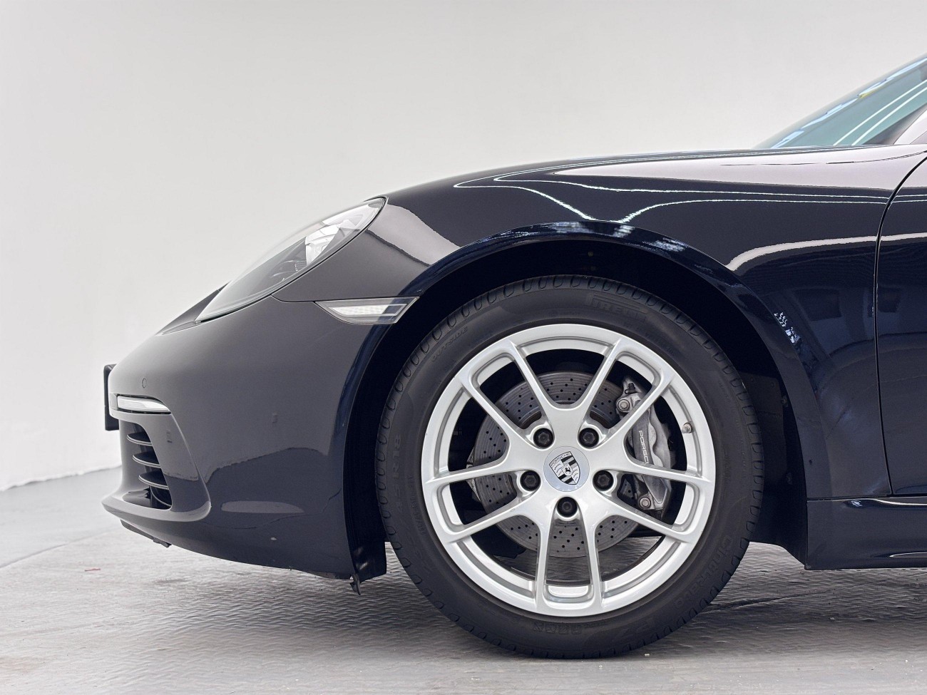 Porsche Cayman 2019