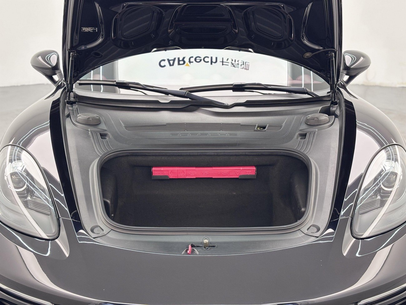 Porsche Cayman 2019