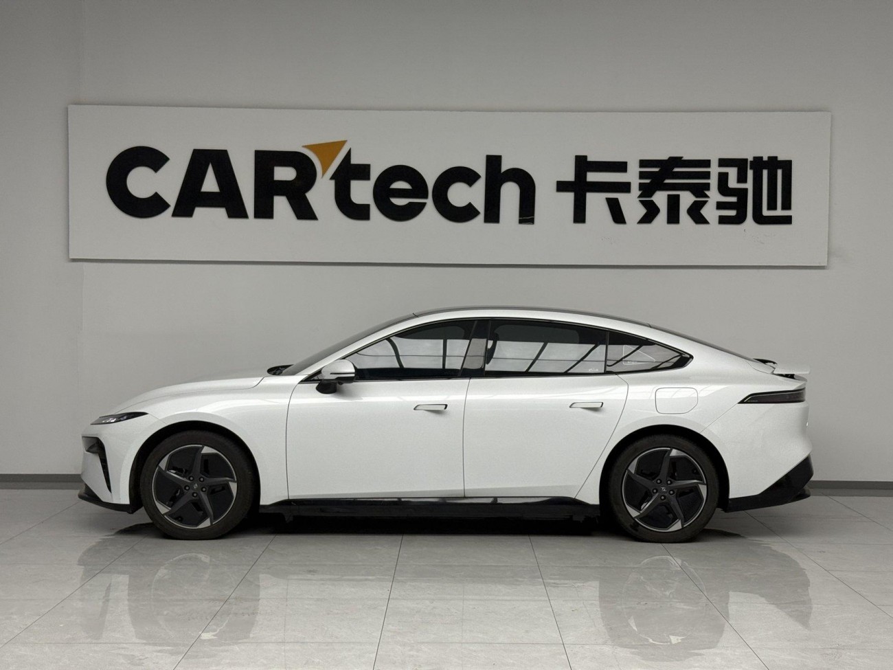 Dongfeng eπ007 2024