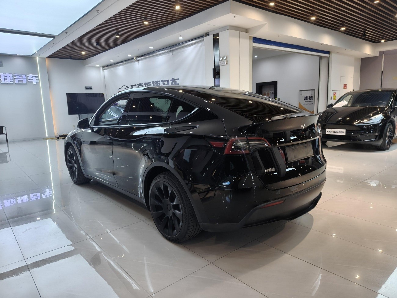Tesla Model Y 2021