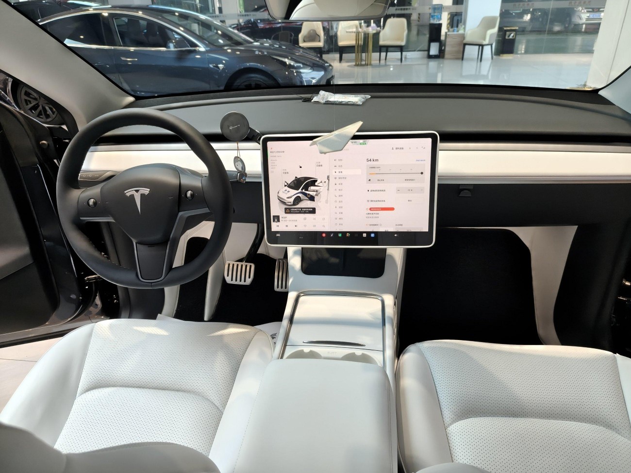 Tesla Model Y 2024