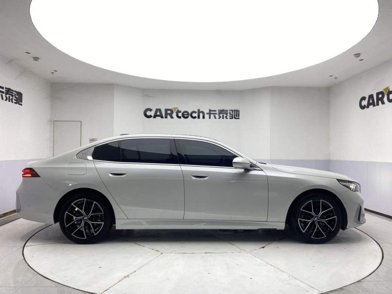 BMW 525Li 2024