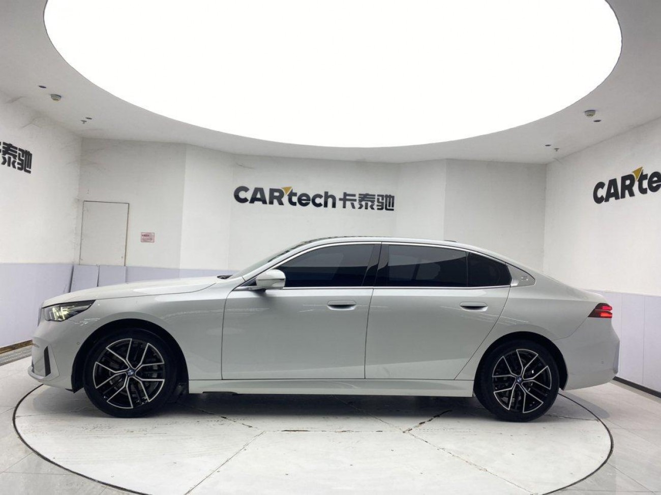 BMW 525Li 2024