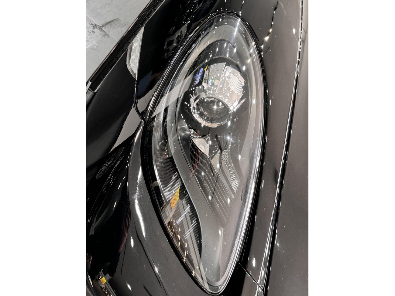 Porsche Cayman 2020