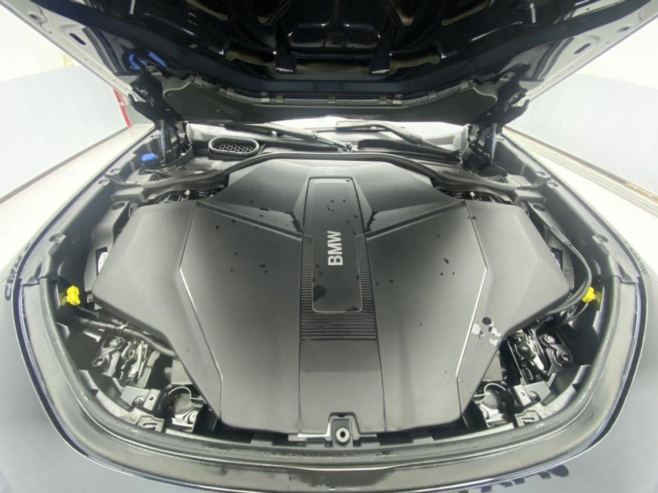 BMW i7 2025