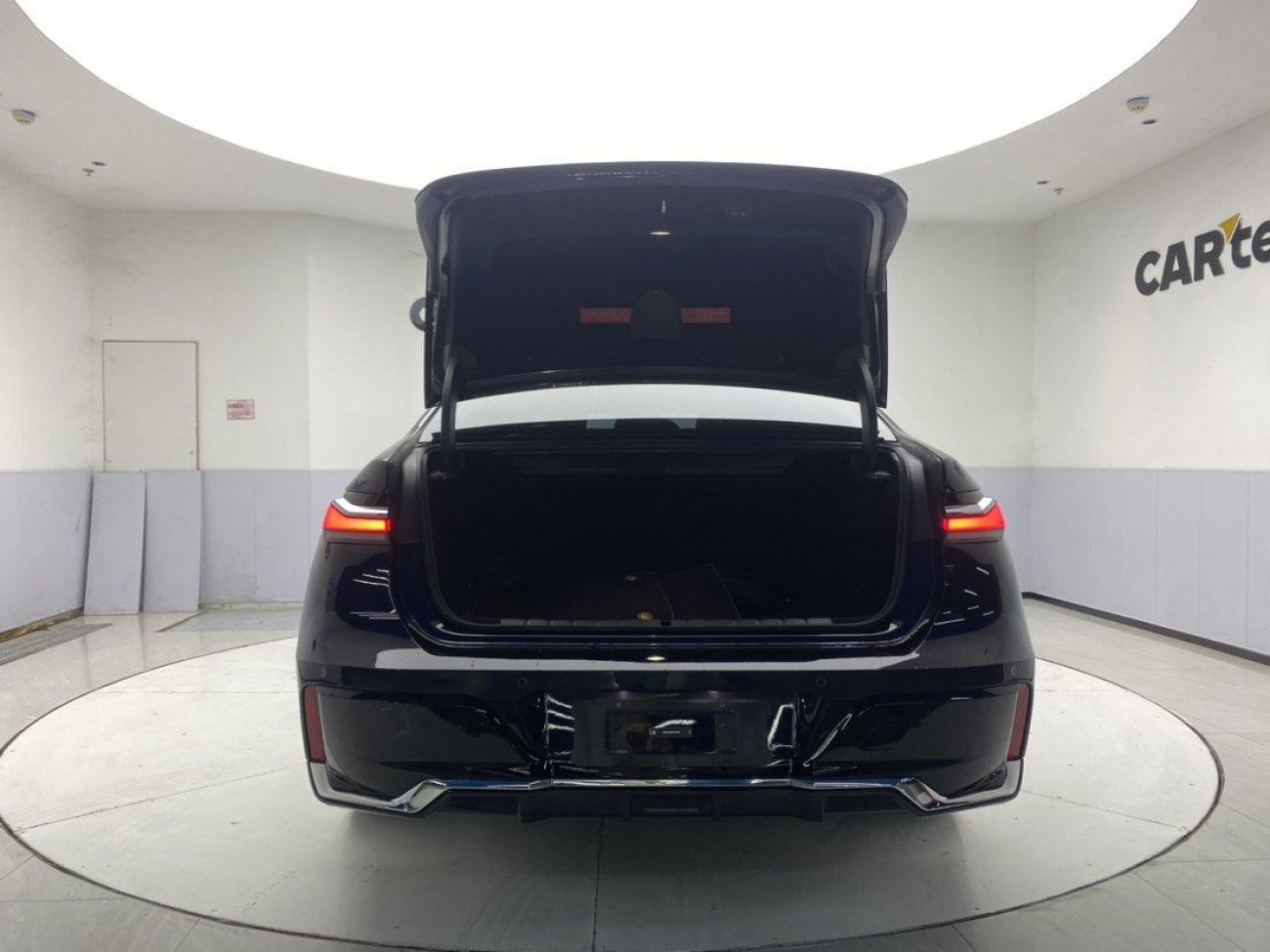 BMW i7 2025
