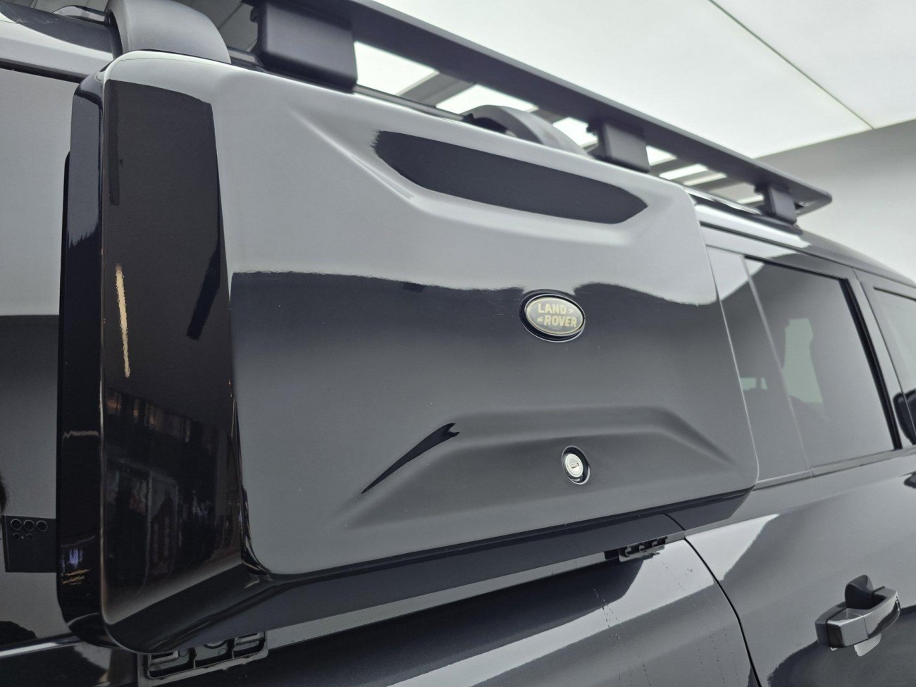 Land Rover Defender 2021