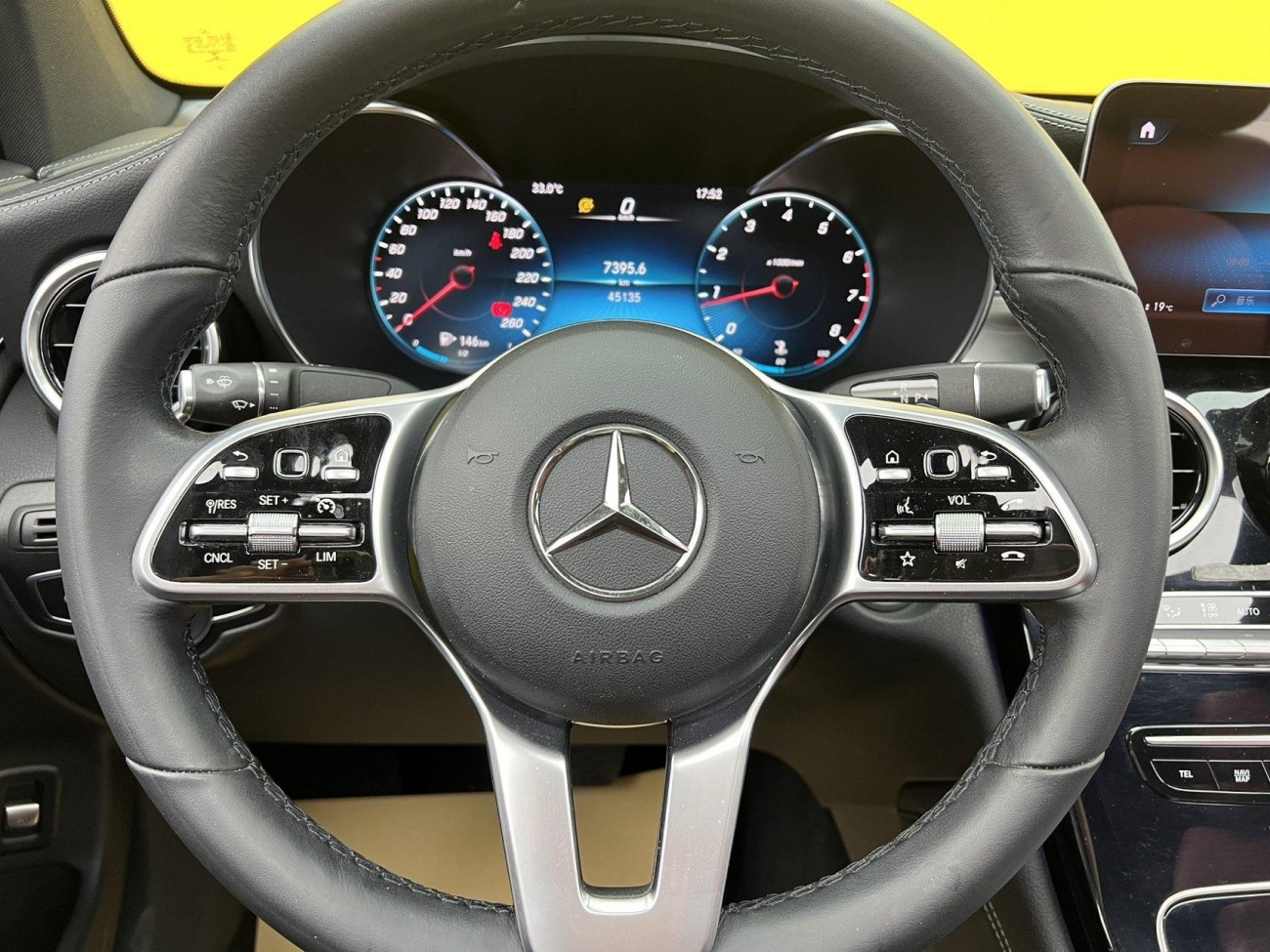 Mercedes-Benz GLC 260 4MATIC 2021
