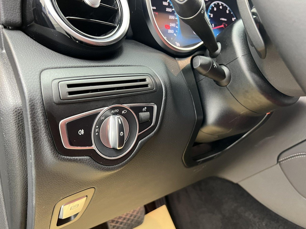 Mercedes-Benz GLC 260 4MATIC 2021