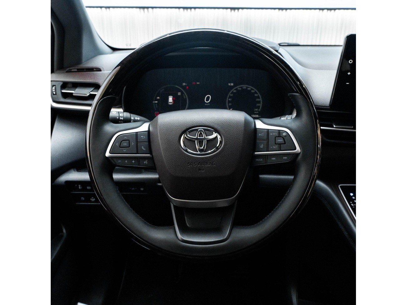 Toyota Granvia 2024