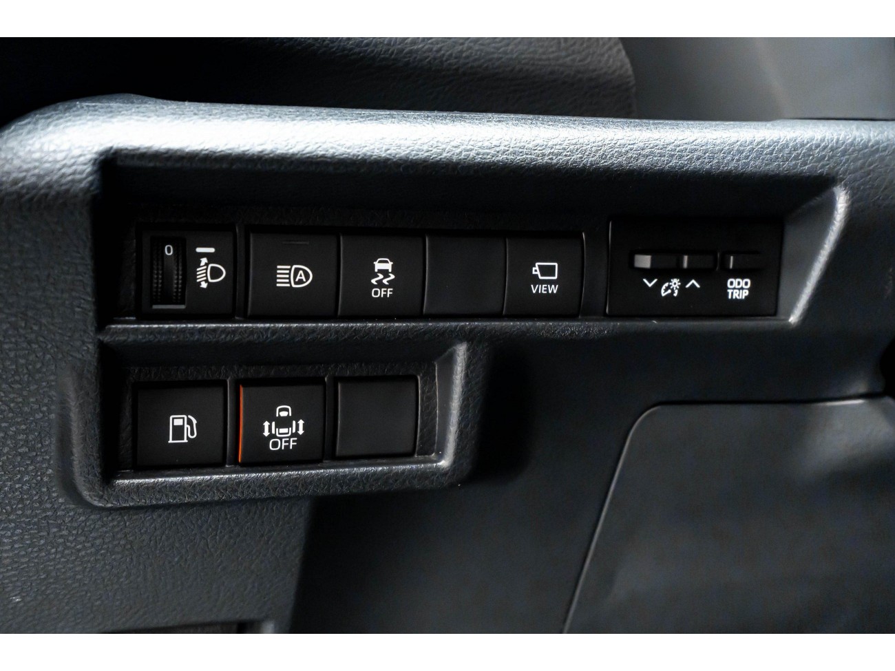 Toyota Granvia 2024