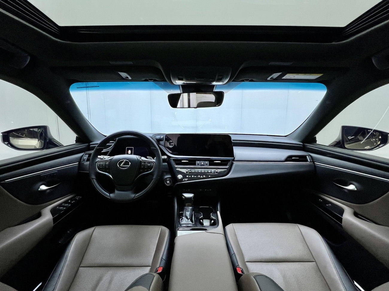 Lexus ES 200 2024