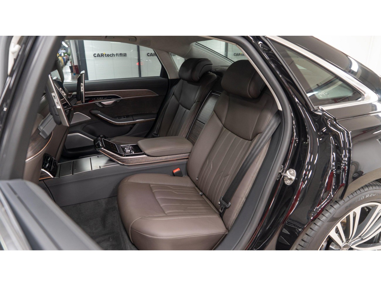 Audi A8L 55 TFSI 2022