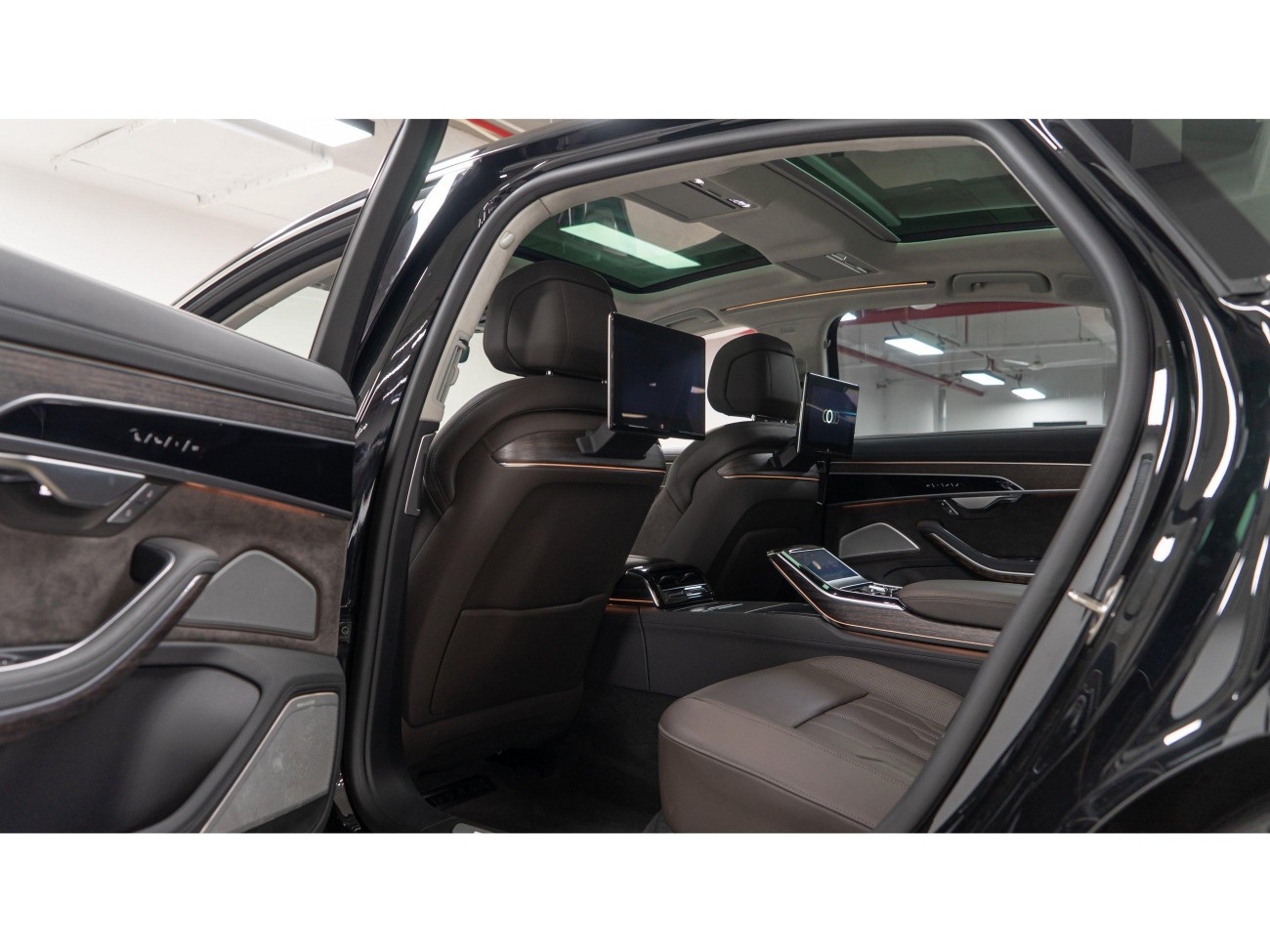 Audi A8L 55 TFSI 2022