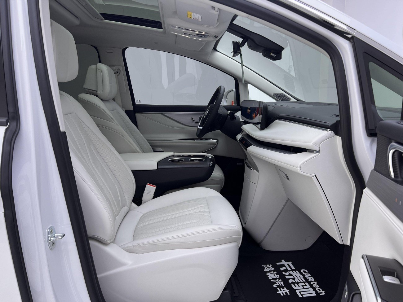 Buick GL8 2025