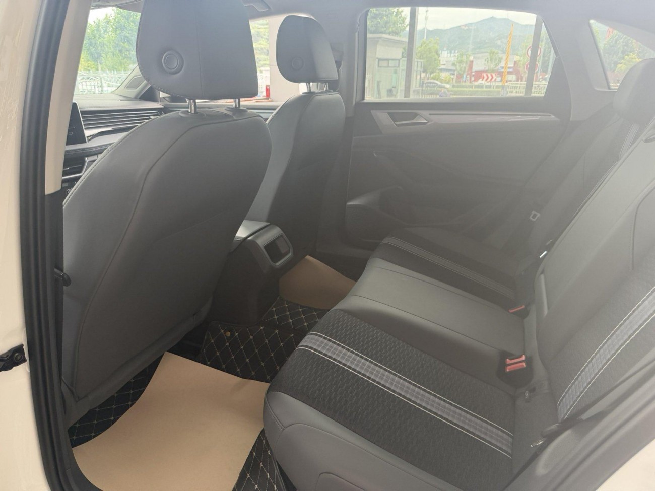 Volkswagen Sagitar 2025