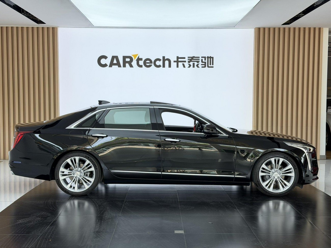 Cadillac CT6 2021