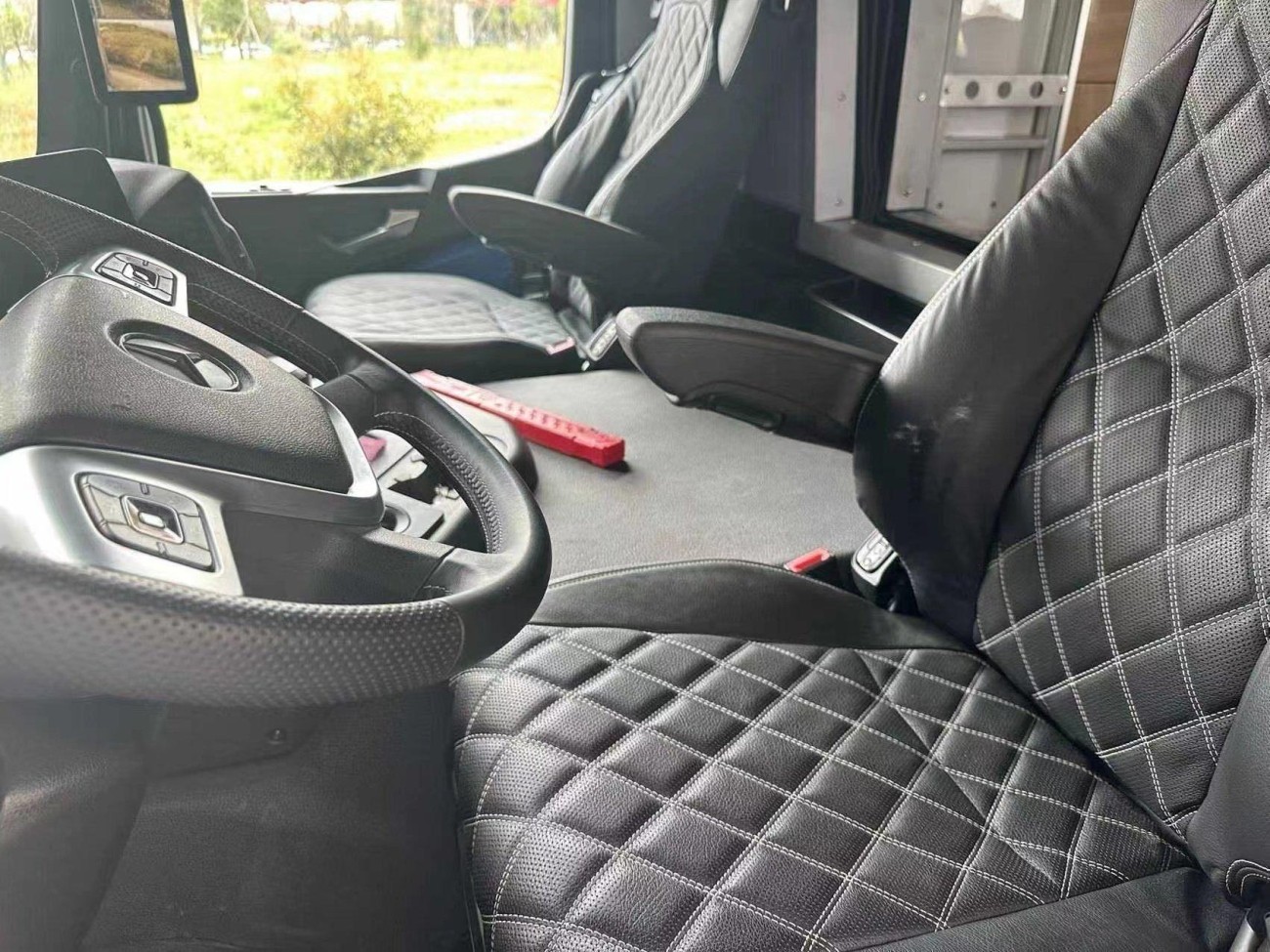 Mercedes-Benz Arocs 2024