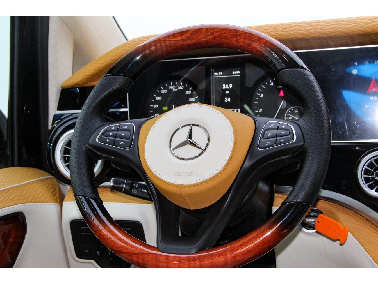 Mercedes-Benz 2023 2024