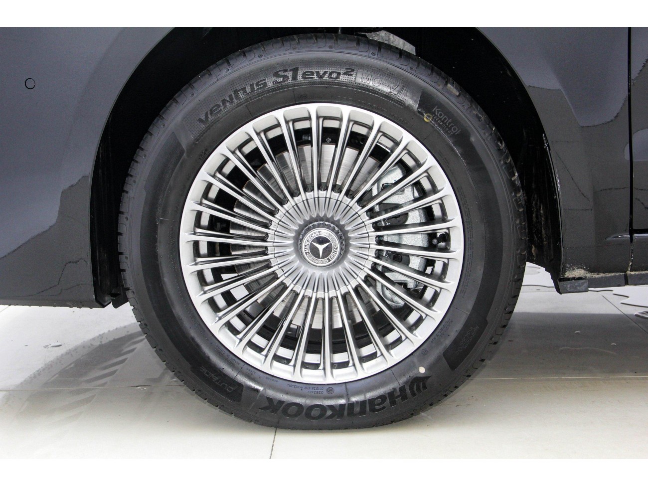 Mercedes-Benz 2023 2024