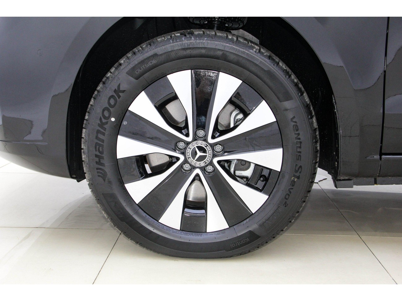 Mercedes-Benz 2023 2024